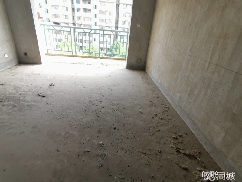 出售 宏泰春晖苑 6楼复式 送车库 满五唯一 可以按揭 诚心