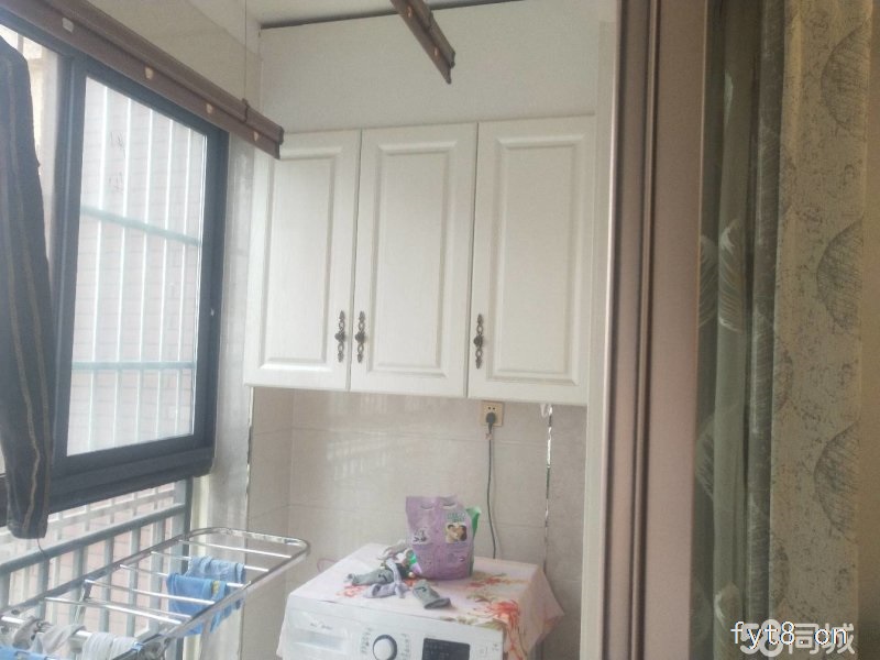 国祯精装入住不到半年 满五唯一出售 不限首付 随时看房